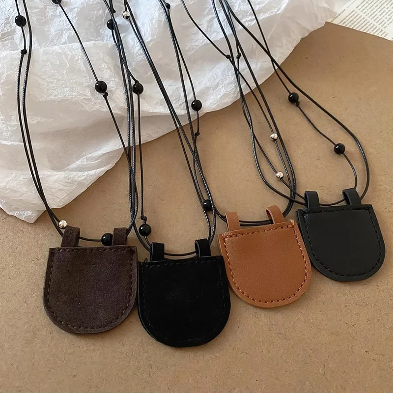 2024 The new mini crescent Bag adjustable necklace fashion design sense to wear with the decorative halter small bag sweater cha