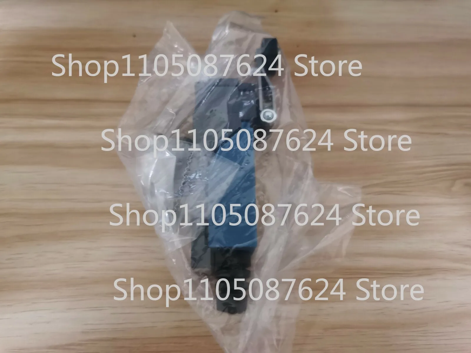 1PC New For Panasonic AZ8104 VL Mini Limit Switch