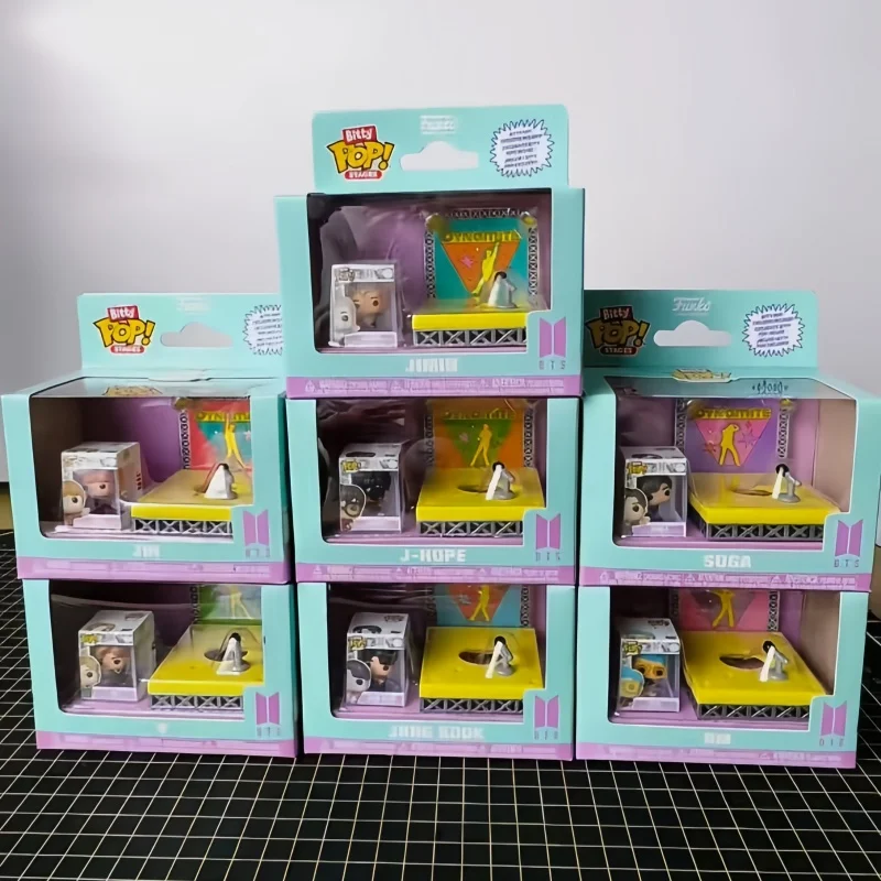 Figura Oficial FUNKO POP BTS de Jung Kook, Stages RM, Jin, Suga, V, Jimin (Dynamite), Figura de Vinilo de Escena Escénica, Regalo para Fans