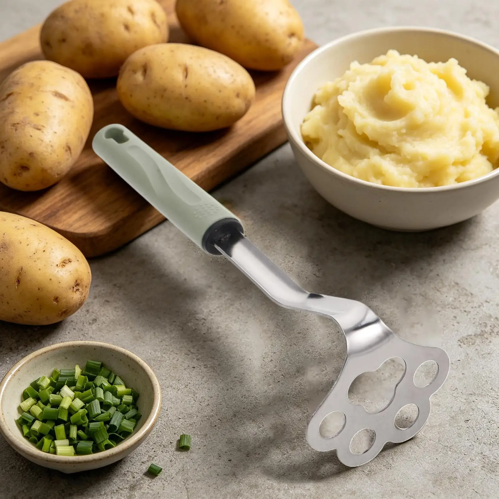 Stainless Steel Potato Masher Cat Paw Shape Kitchen Vegetable and Fruit Puree Creative Potato Masher Press Ricer Potato Maker