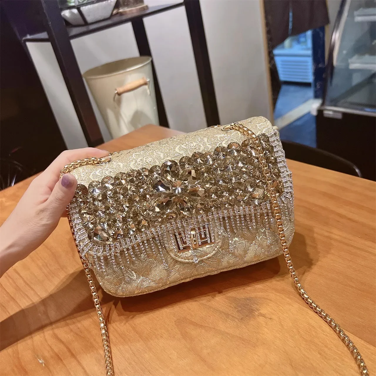 Diamond-encrusted Rhombus Chain Bag Female 2025 New Autumn and Winter Shoulder Crossbody Small Fragrant Wind Small Bag Hand Bags