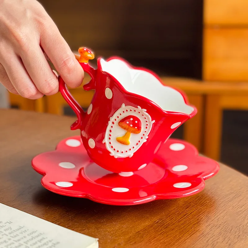 

Red Mushroom High Beauty Coffee Cup Plate Set with Underglaze Color Ceramic Lace Small Fresh Latte Coffee Cup
