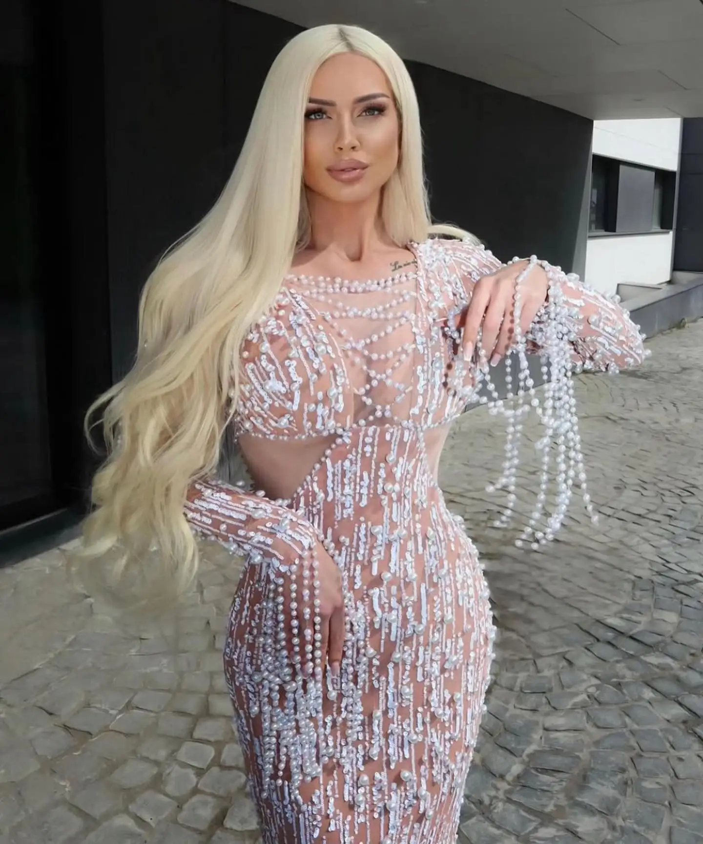 Illusion Evening Dress Pearls Embellished Long Sleeves Hollow Waist Tassel Sheer Patchwork Sequin Celebrity Party Customized