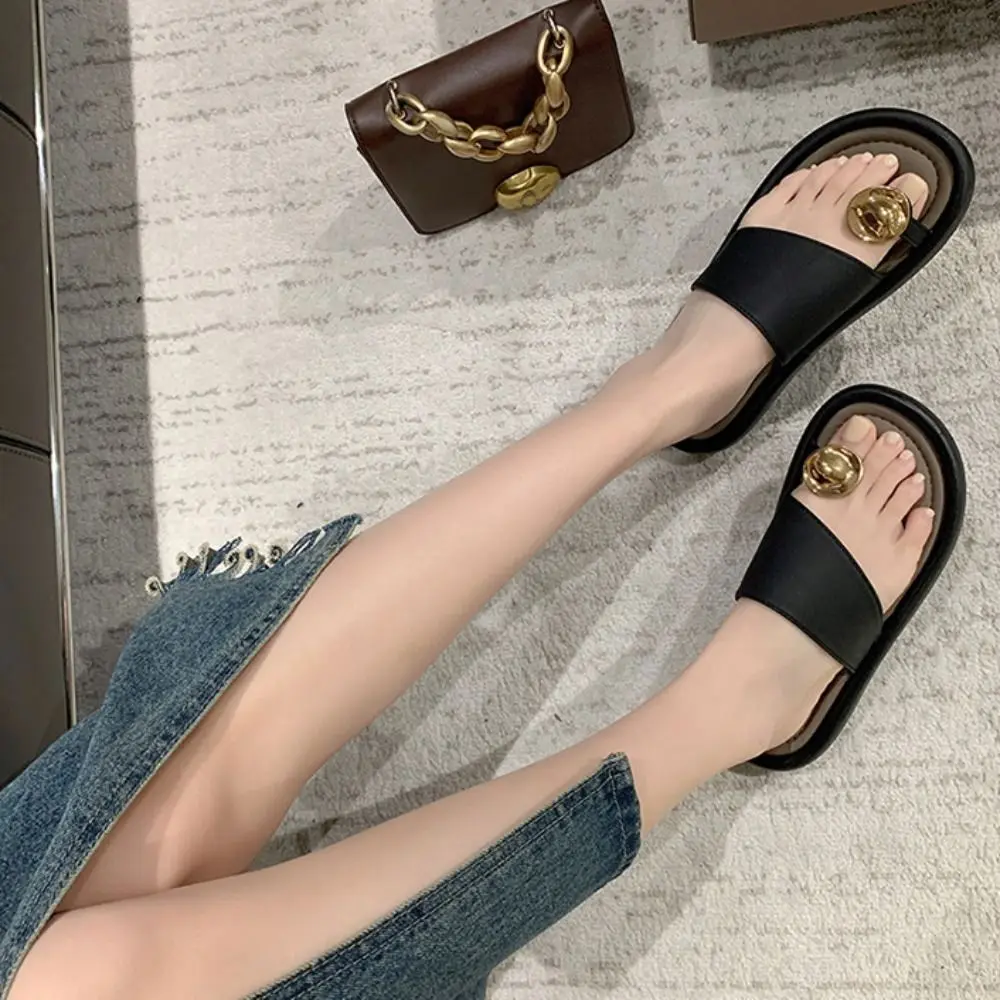 شباشب أنيقة ذات نعل سميك للنساء صنادل من جلد البولي يوريثان غير قابلة للانزلاق أحذية للبحر شباشب مسطحة من مادة PVC للفتيات #2