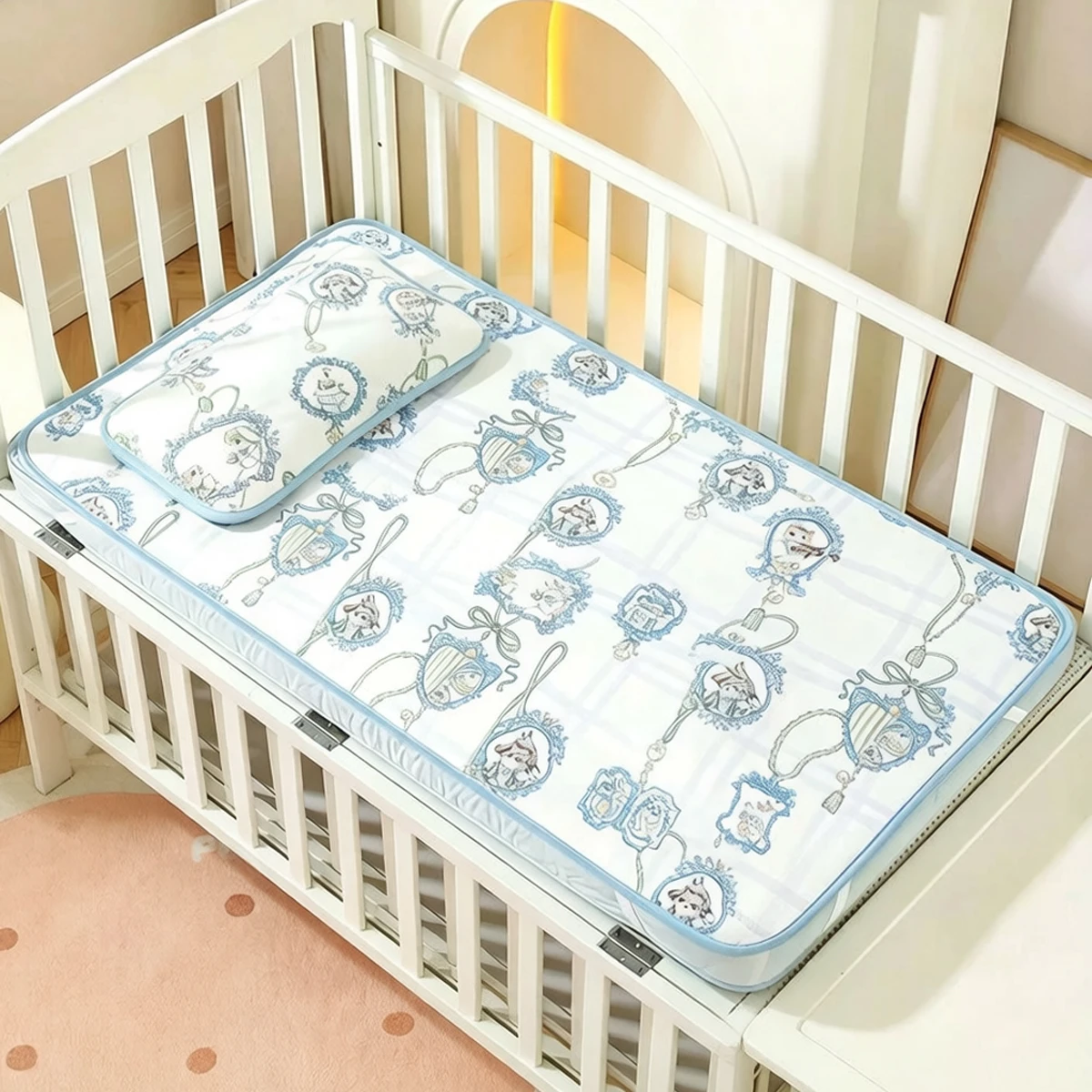1-peca-de-colchonete-refrescante-de-seda-gelada-para-berco-de-bebe-estilo-com-estampa-de-desenho-animado-respiravel-almofada-refrescante-respiravel-para-cama-de-bebe-colchonete-de-verao-para-creche-lavavel-adequado-para-todas-as-estacoes