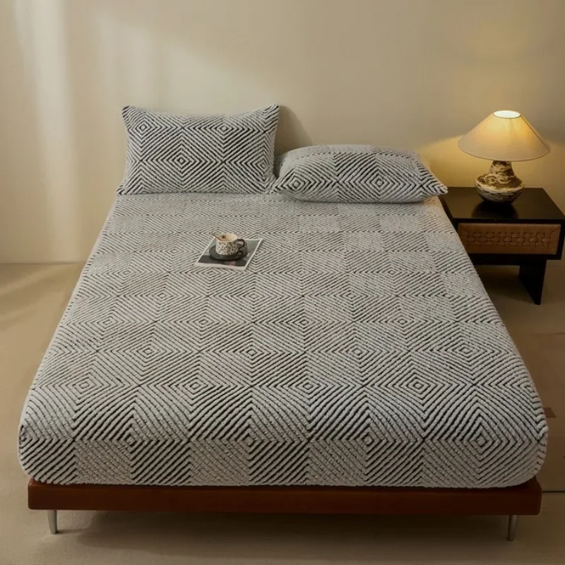 2025 new fitted sheet household sleeping naked jacquard warm sun velvet piled thickened bedspread non-slip three-piece set