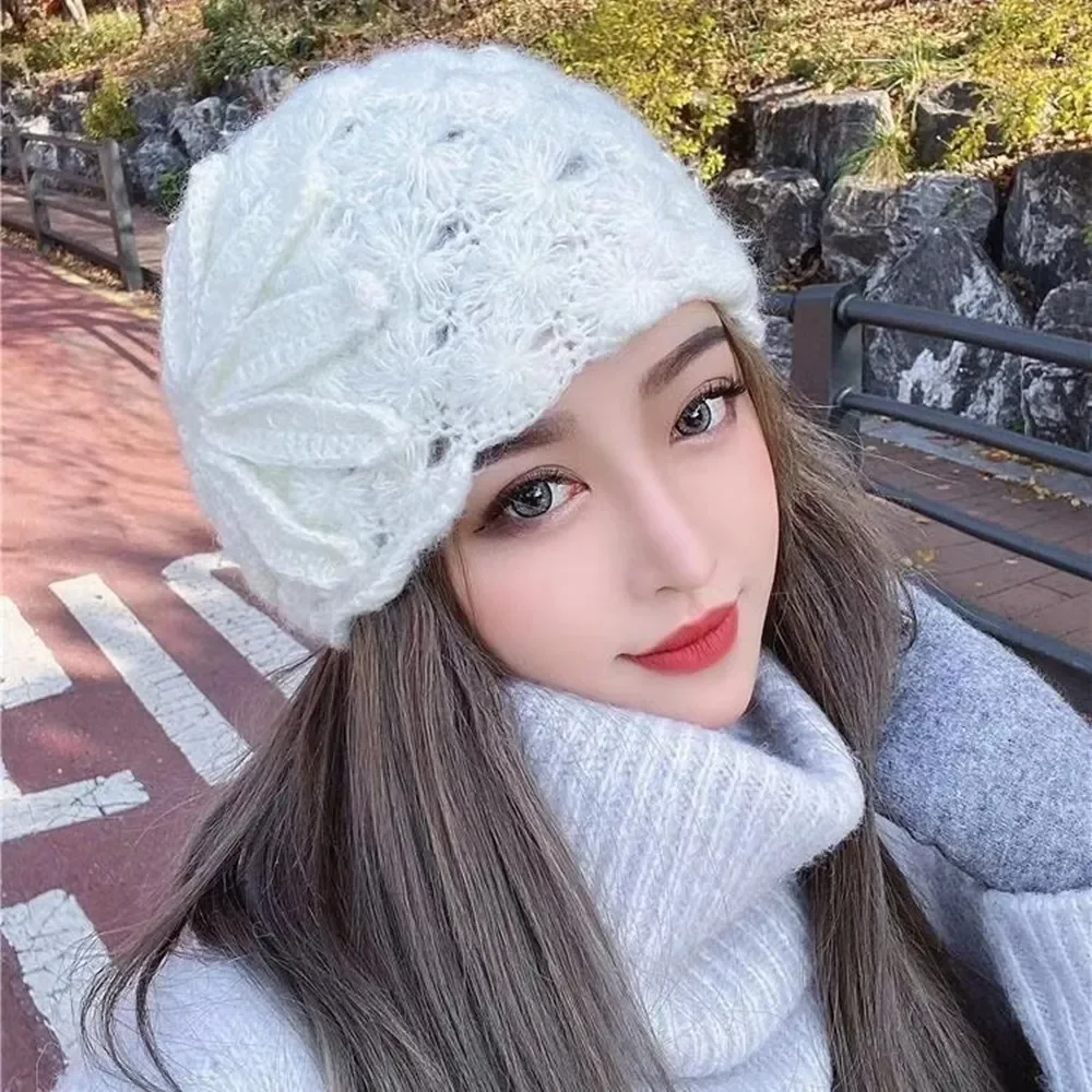 Autumn and Winter New Ladies Beret National Wind Handmade Knitted Woolen Hat Retro Elegant Flowers Warm Hat Boinas De Mujer