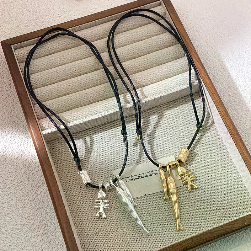 Fashion Autumn Winter New Metallic Fish Bone Pendant Necklaces For Women Long Adjustable Wax Rope Sweater Chain Chain