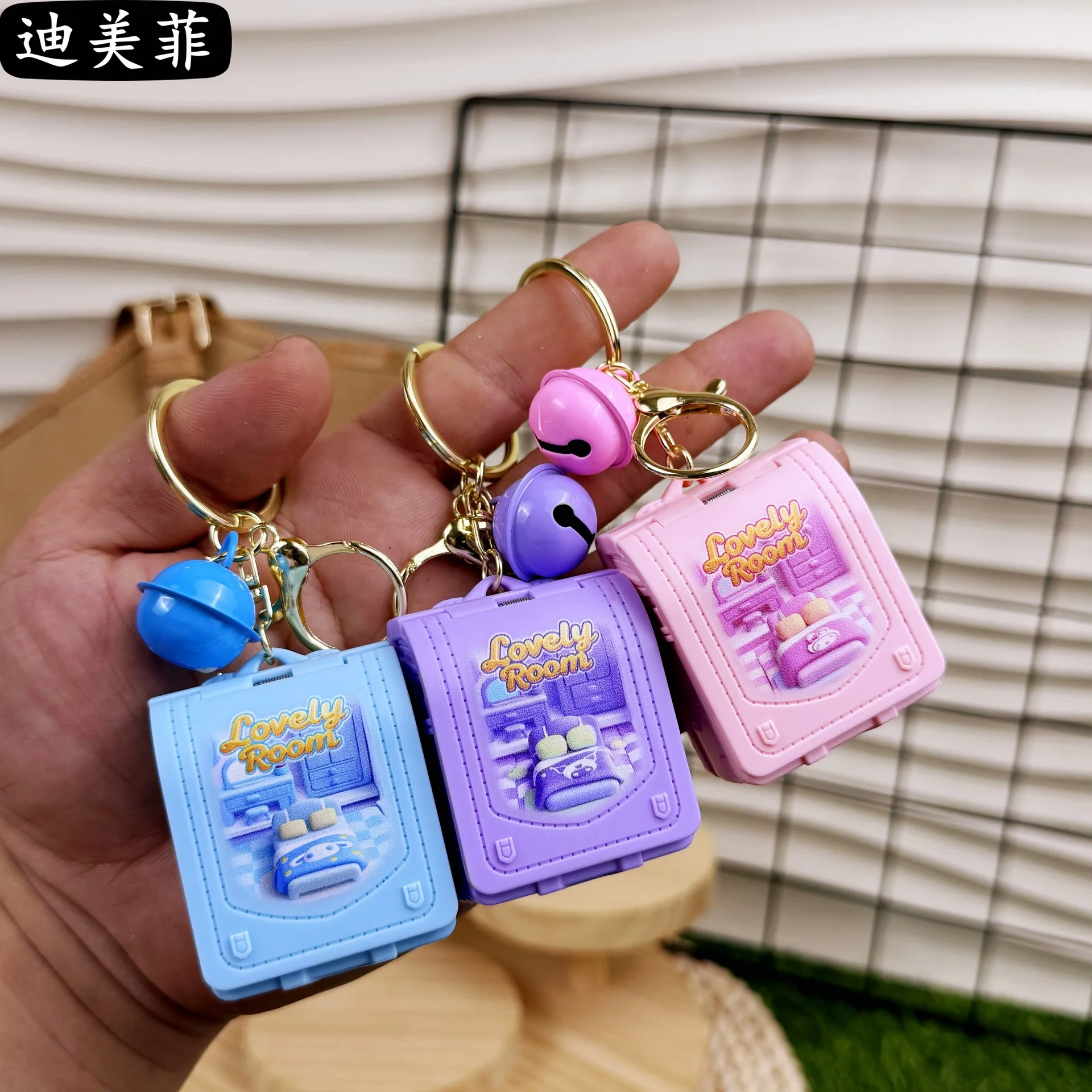 Creative New Product Launch: 3D Pop-Up Cartoon Doll House Foldable Pop-Up Backpack Accessory Magic Keyring Toy