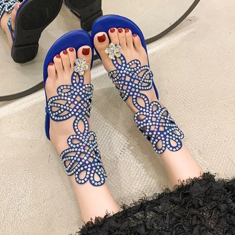 

Women's Flat Roman Sandals with Rhinestone Flower Toe Post Design 2026 New Summer Outdoor Shoes