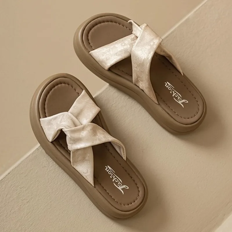 

Новинка 2023 года, женские тапочки на платформе, женская обувь, летние классические сандалии, модные шлепанцы, дизайнерские шлепанцы, пляжные повседневные сандалии