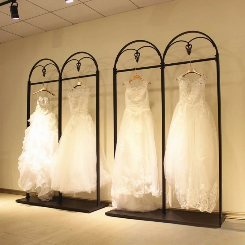 고급 웨딩샵 진열대, 바닥부터 천장까지의 의류 매장 진열대, 골드 스페셜 스튜디오 드레스 진열대