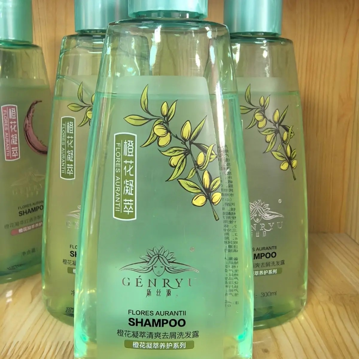 

​ ​ Шампунь с виноградом и полифенолом, разглаживающий, восстанавливающий блеск, унисекс, уход за волосами и телом ​