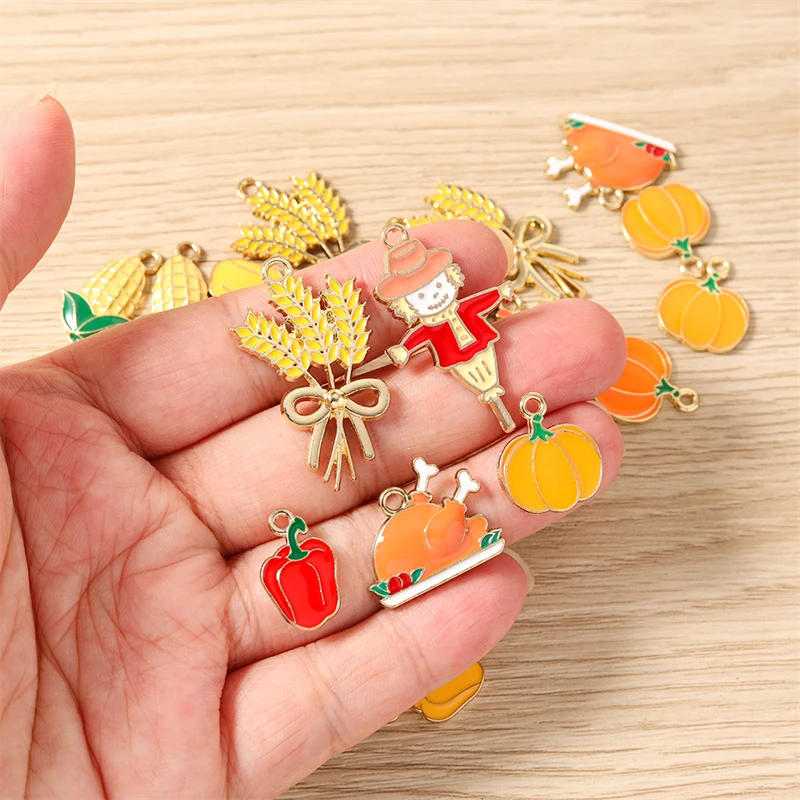 10 Stück Niedliche Emaille-Anhänger in Lebensmittelformen: Mais, Kürbis, Paprika für Schmuckherstellung, Ohrringe, Halsketten, DIY-Bastelzubehör – Detail 2