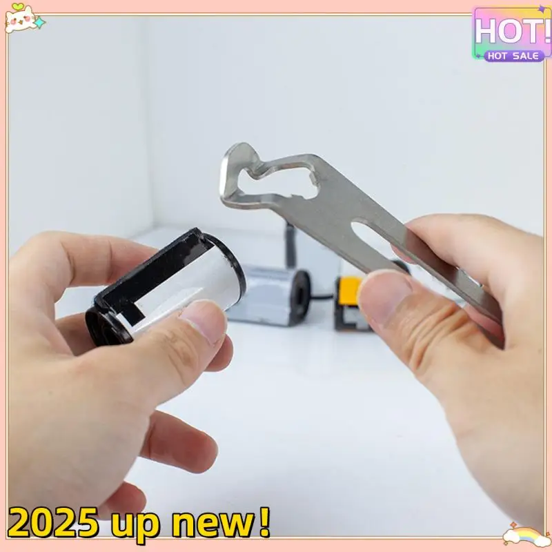 

Classy-135 Film Opener Tool Compact & Portable Film Lid Remover For 135 Film Covers Film Photography Accessories