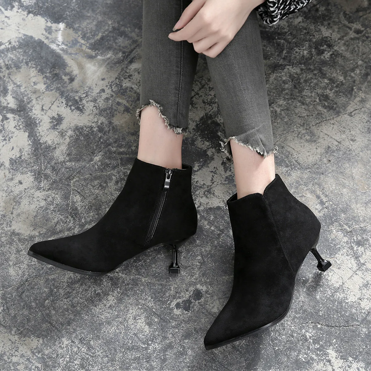 

Женские ботильоны на высоком каблуке с острым носком, женские ботильоны на тонком каблуке-шпильке, размер 31–43, короткие туфли, маленькие размеры 31, 32, 33, с вырезом