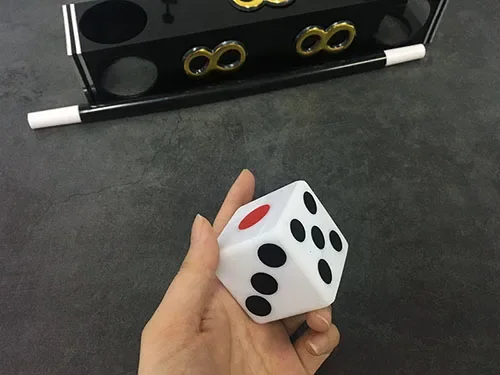 Jumbo Dice Tunnel Trucchi magici Macchie di dadi Cambia nel tunnel Magia Mago Stage Illusion Gimmick Puntelli Mentalismo divertente