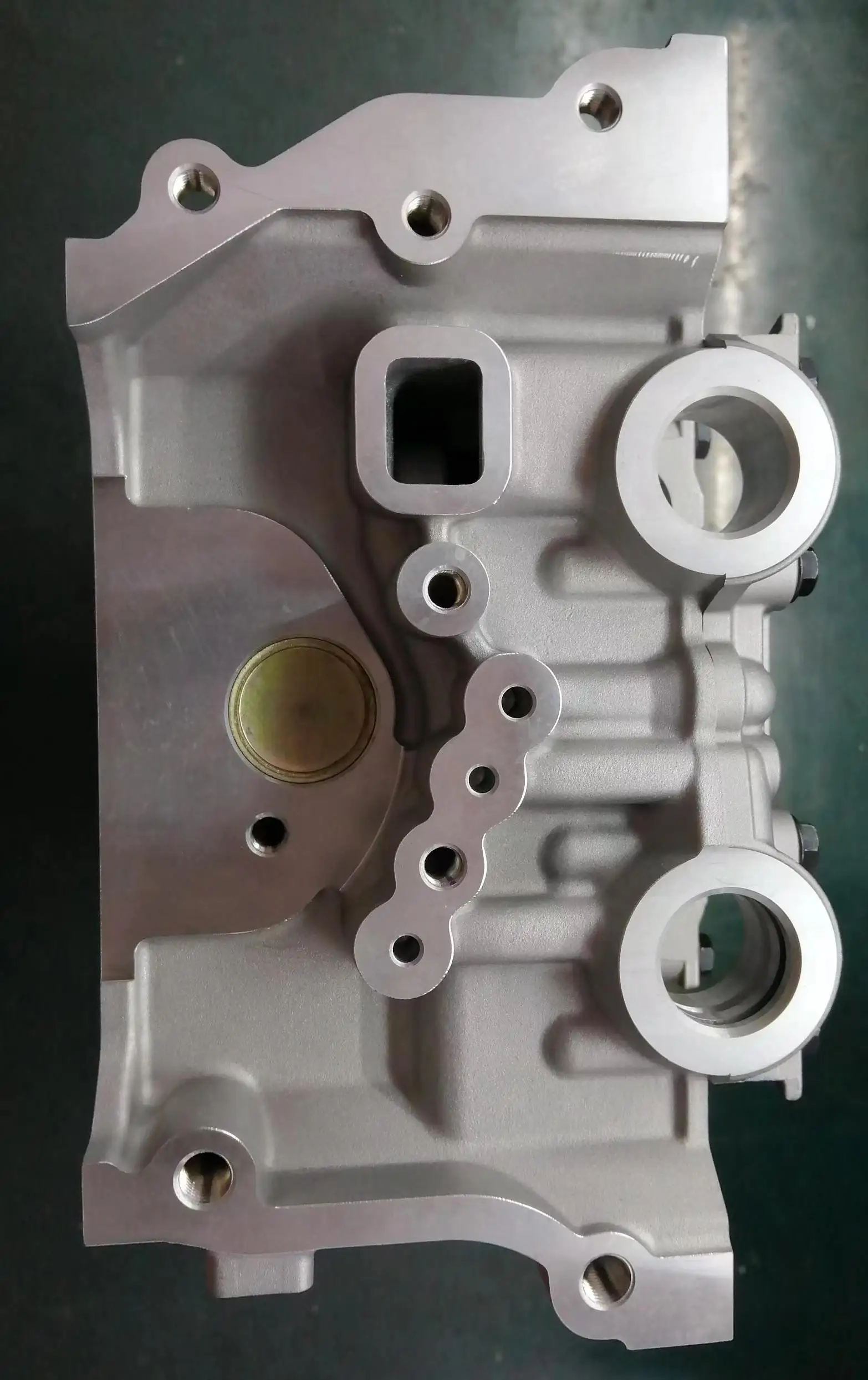Auto Parts ZY02-10-01X Z627-10-300A ZY37-1001XB ZY37-10-10X Cylinder Head Z6/ZY-VE For Mazda 2/Mazda DE/Mazda DY 2002-14