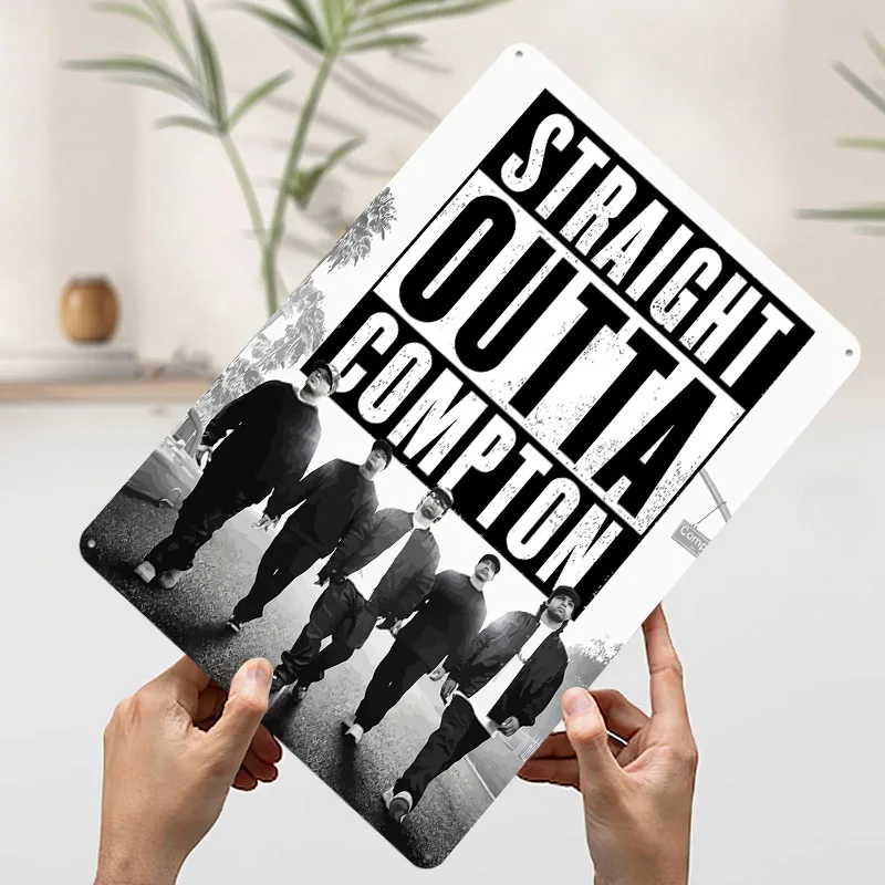ملصق معدني لفيلم كومبتون من Straight Outta Compton علامات القصدير لتزيين عناصر الديكور المنزلي علامة معدنية مخصصة لتزيين جدران الفن #3