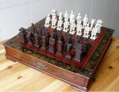 

Collectibles Vintage Rosewood Table Warriors Horses 32 Pieces Chess Set