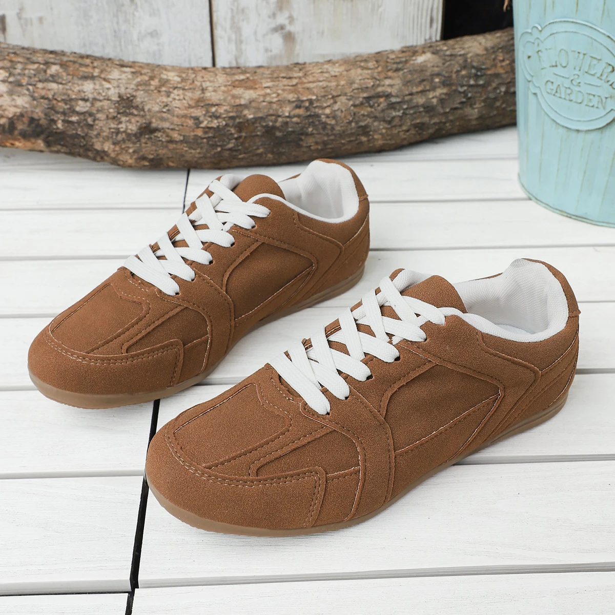 2025, neue deutsche Trainingsschuhe mit vielseitiger Höhenerhöhung und Retro-Laufsportschuhen für Damen mit weicher Sohle