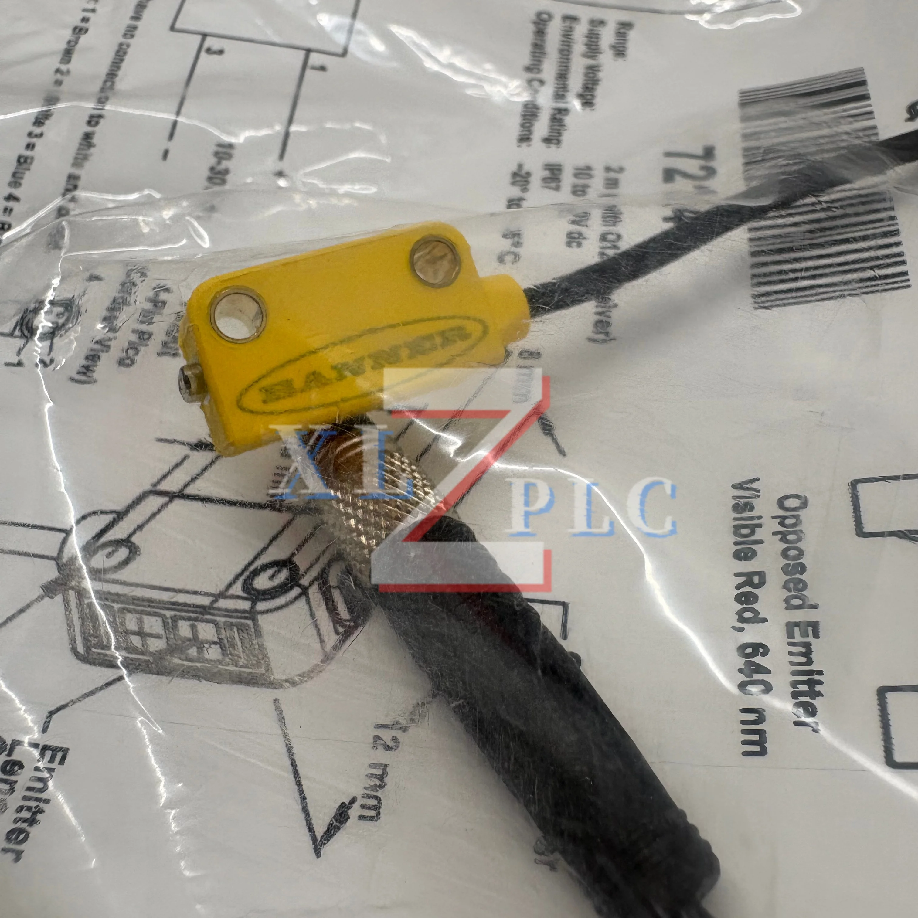 Q126EQ  New In Box   Photoelectric Sensor