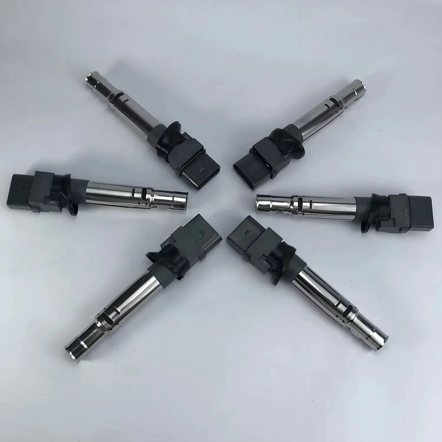 

Ignition Coil 022 905 715A - Fit for Audi A3 Q7 TT, VW CC B7 EOS Golf Passat Phaeton Touareg Transporter 022905715