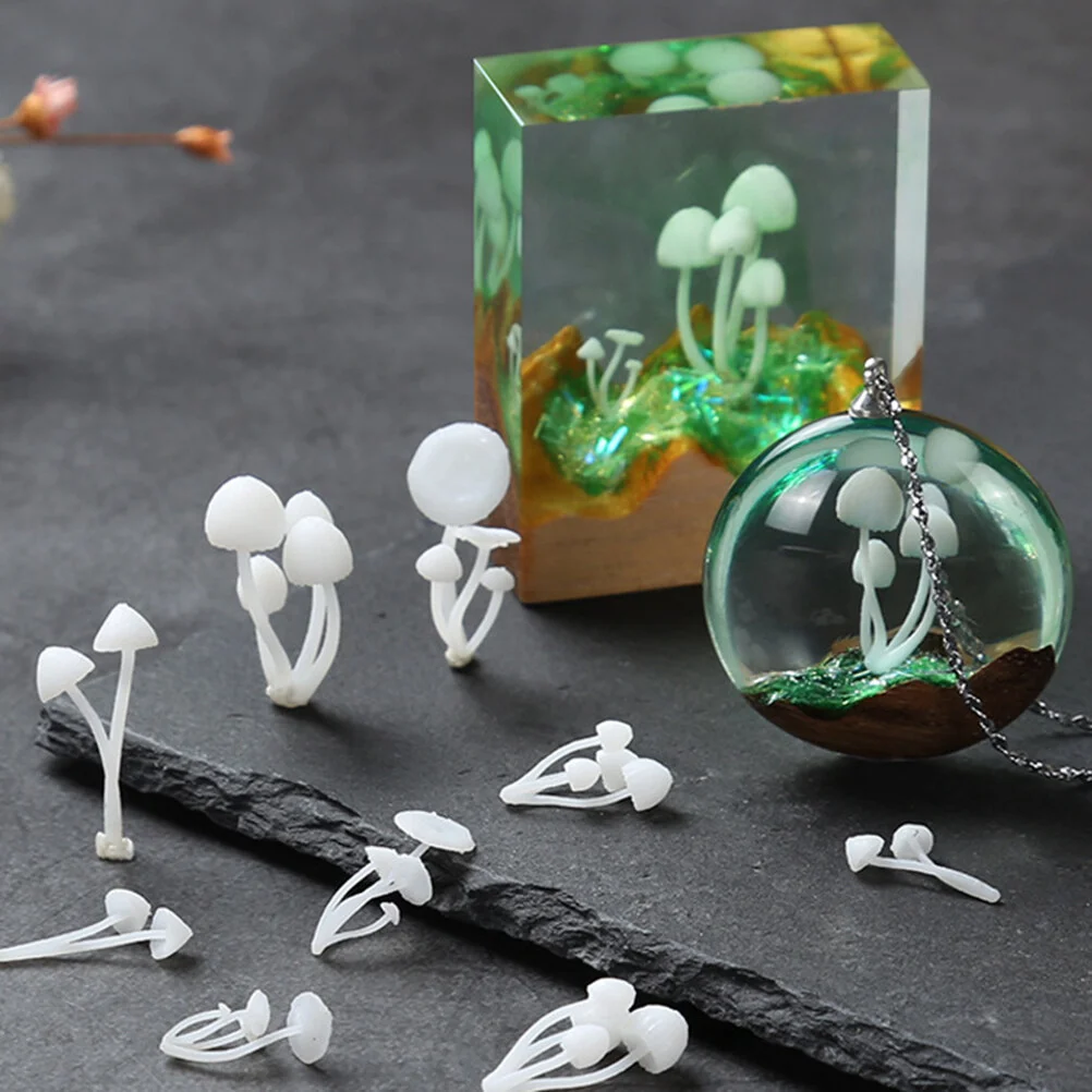 9 Pcs 3D Mini Mushroom Model Landscape nament Miniature Mushroom Plastic Decoration Artificial Flowers Festive