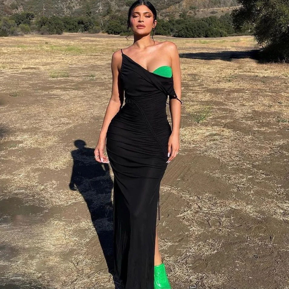 

Spaghetti Strap Black Matte Satin Dress Sleeve Long Evening Dresses With Slit Folds Green Top Elegant Woman Prom Dress Pretty