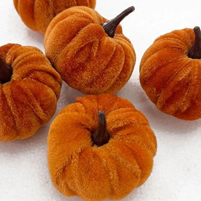 5 Stück Künstliche Kürbisse aus Samt, Halloween-Dekoration, Plüsch-Kürbisse für Heim-Party, Tischdekoration, Foto-Requisiten, Herbst-Deko – Detail 5