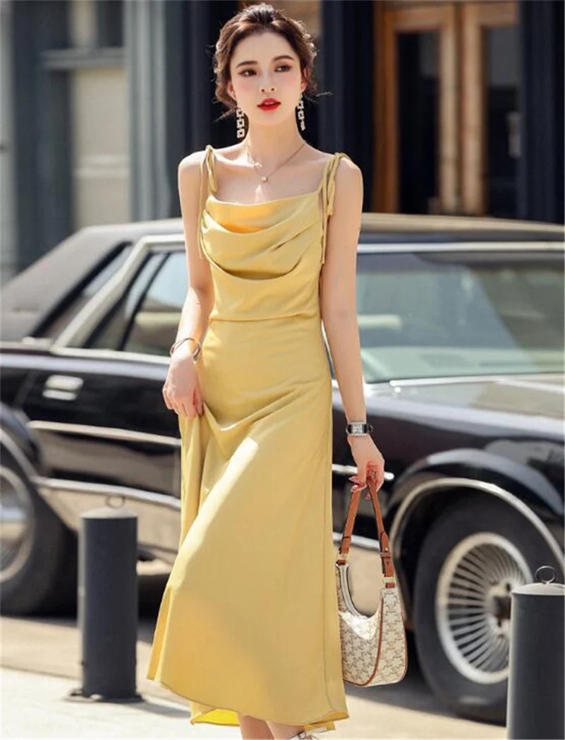 Donne di alta qualità nuovo Design Spaghetti Strap Dress elegante estate senza maniche a-line Folds Dress Office Lady Party Satin Vestido