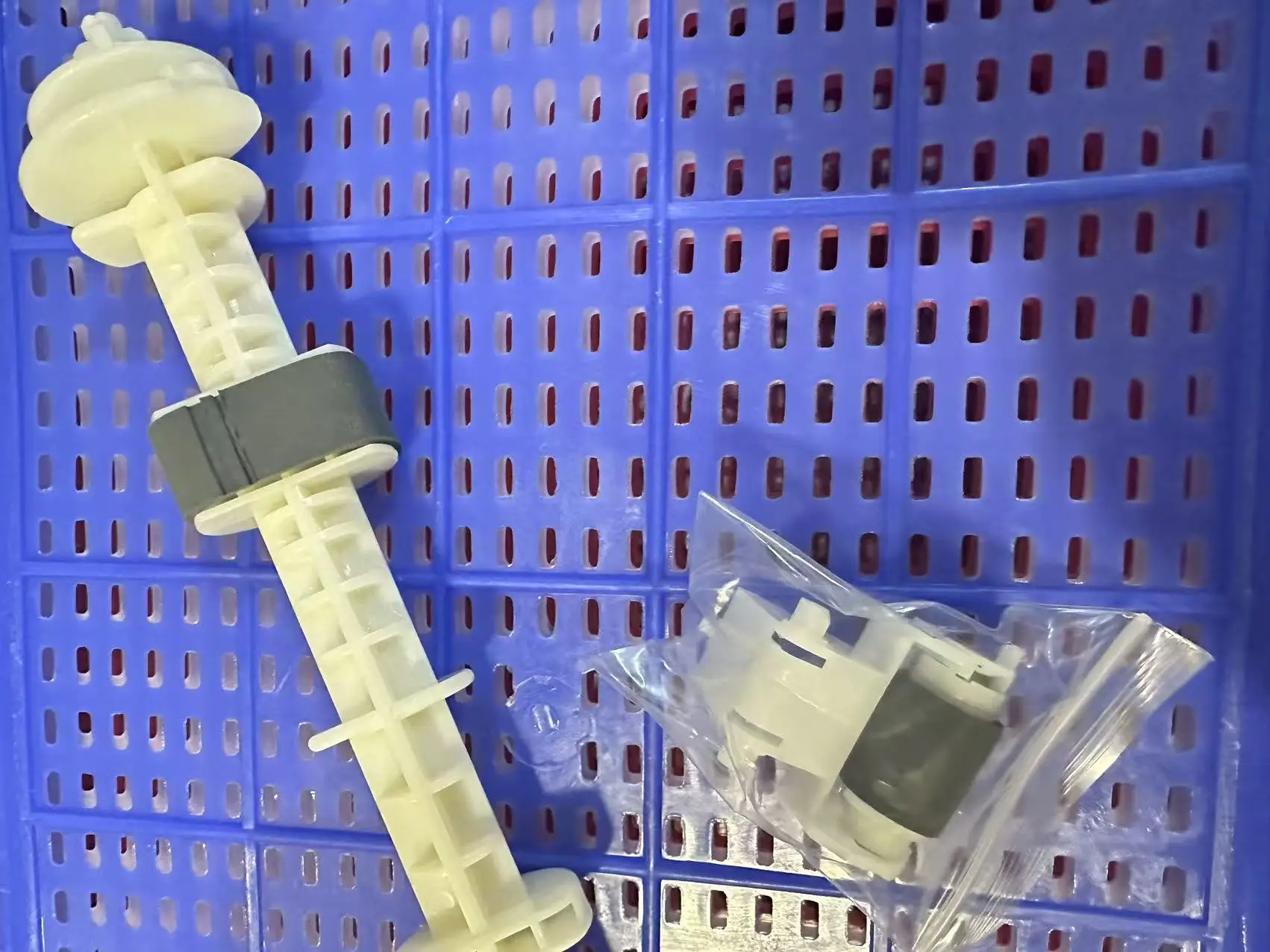 

5set 1466932 1447353 SHAFT HOLDER ROLLER RETARD ASSY for EPSON L800 L801 L805 L810 R270 R285 R290 R295 R360 R390 P50 T50 T59 T60