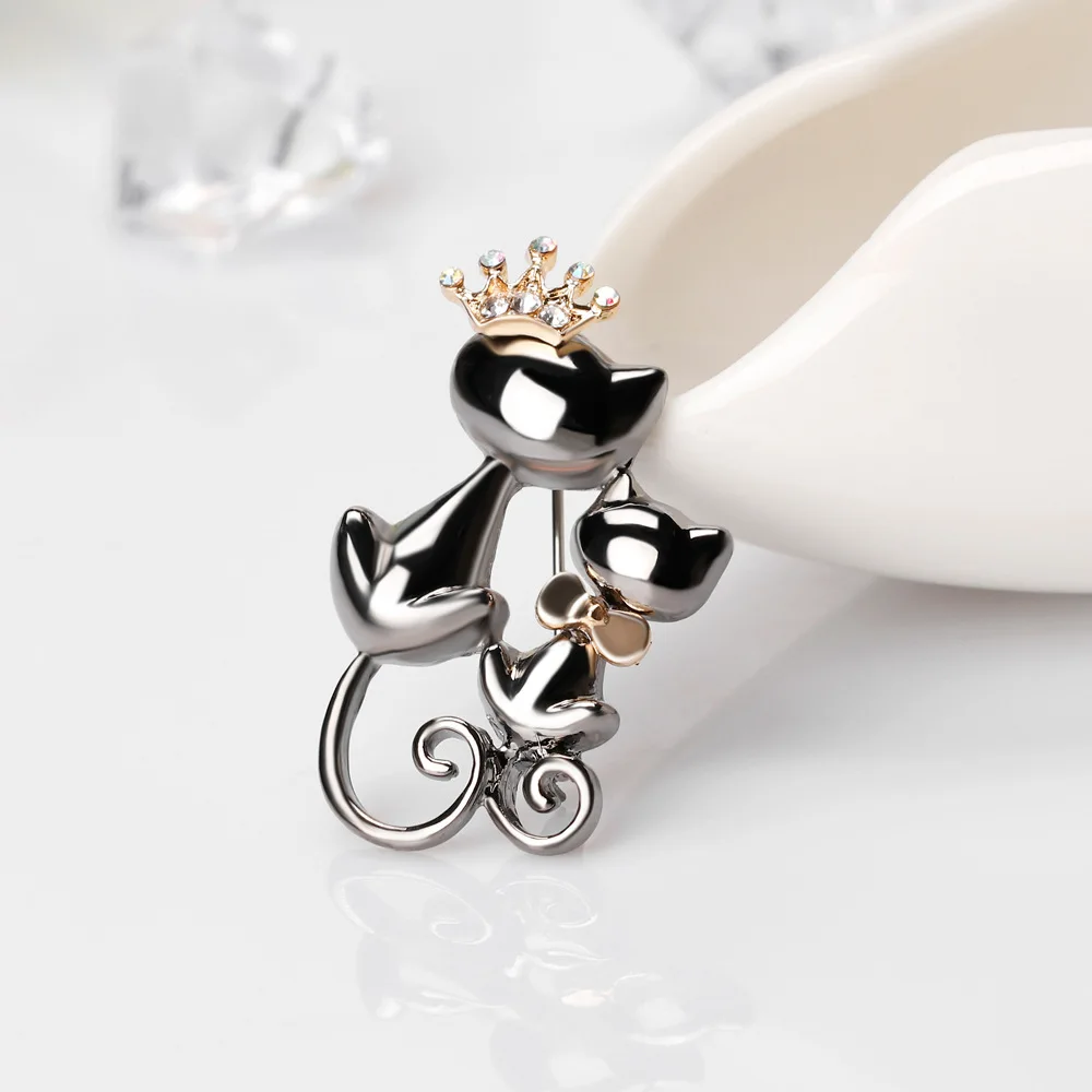 Mooie Zwarte Katten Broche Spelden Schattige Moeder Kat Dragen Kroon En Kind Kat Patroon Email Sieraden Trendy Strass Deco Reversspeld Cadeau