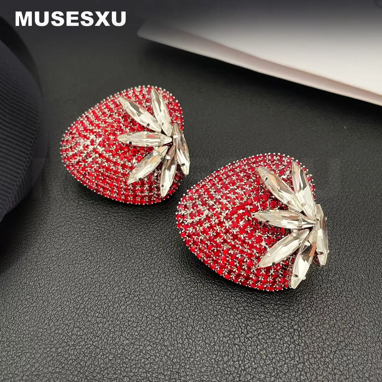 

Jewelry & Accessories New StyleInlaid With Red Crystal Ear Clip Lovely Strawberry Earrings For Women's Party Gift