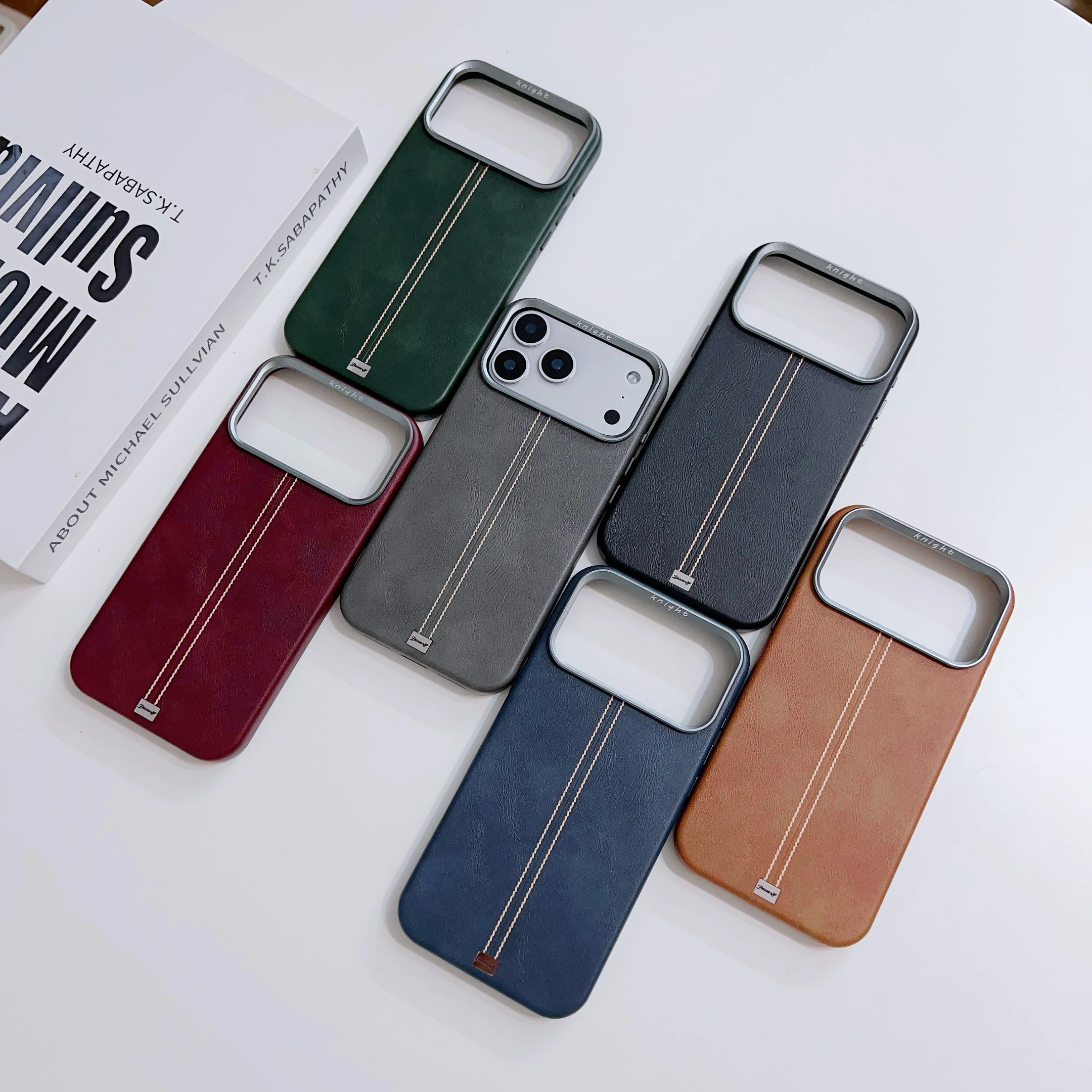 

Высококачественный кожаный чехол для телефона iPhone 17 pro Max Apple 16 с металлическим каркасом — легкая роскошная защита от скольжения для 15 14