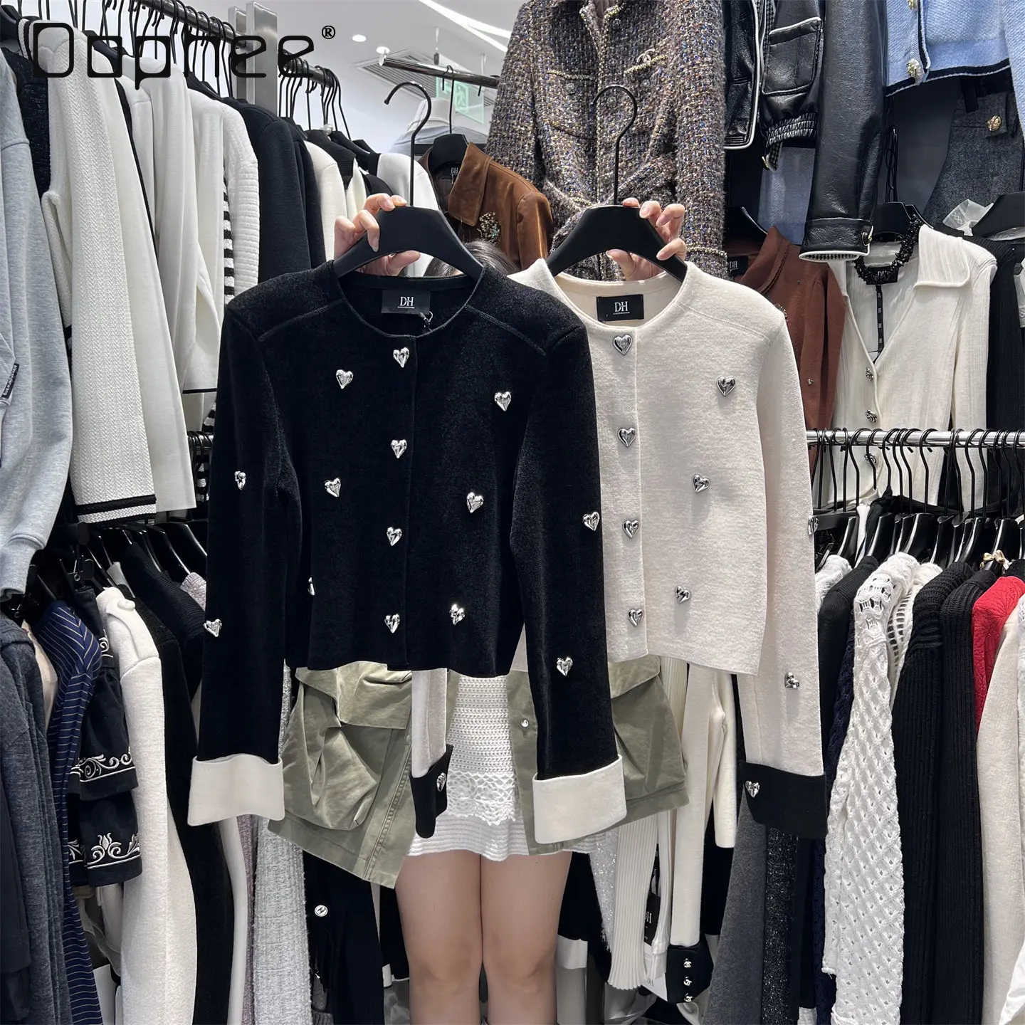 

Korean Style Chic High-End Heavy Craft Heart Single-Breasted Versatile Short Coat Fashion Round Neck Loose Slim Jacket Women