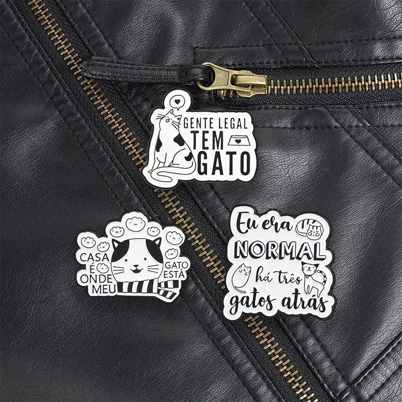Portuguese Cat Quote Enamel Pin Minimalist Line Art Casa é onde meu gato está Perfect for Cat Lovers Daily Wear Style Gift