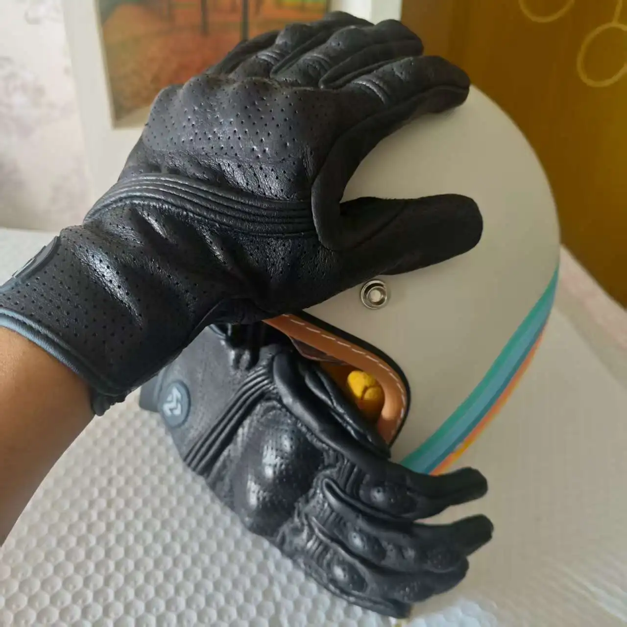 

Мужские мотоциклетные перчатки из натуральной кожи в стиле ретро, летние короткие гоночные дизайны для мотоциклов и спуска по бездорожью, велоспорта Luvas