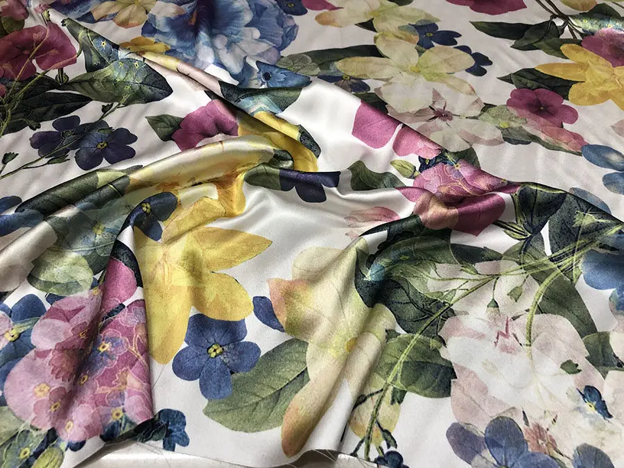 Designer Cloth 40 Momme Heavy Silk Satin Fabric Sweet Flower Digital Inkjet Silk Fabric Cheongsam Set DIY