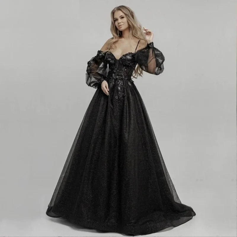 15403 #   ที่กําหนดเองสีดําTulle A-Line Spagehttiสายรัดชุดแต่งงานGothic 3Dดอกไม้Sequinedชุดเจ้าสาวชุดราตรี