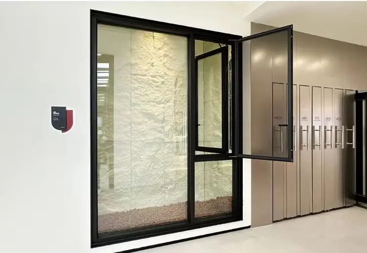 Ventana de aluminio personalizada insonorizada de doble acristalamiento, ventanas abatibles de vidrio de aluminio aisladas, diseño de alta eficiencia energética de impacto