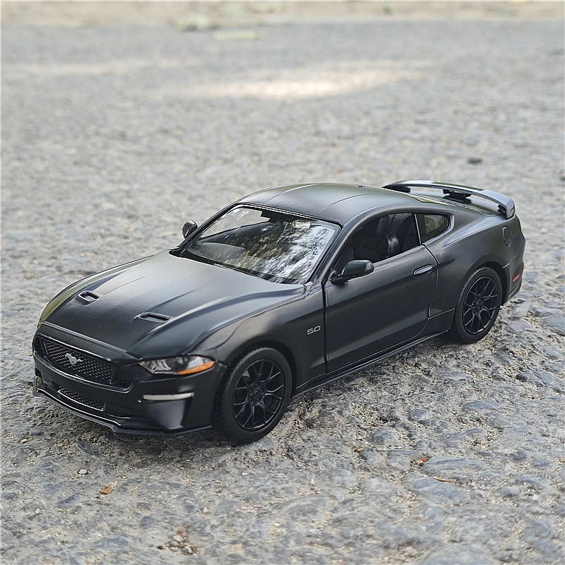 Mustang-gt-2018合金スポーツカーモデル,ダイキャストメタル,レーシングカー,車両モデル,シミュレーションコレクション,子供のおもちゃ,ギフト飾り,1:24