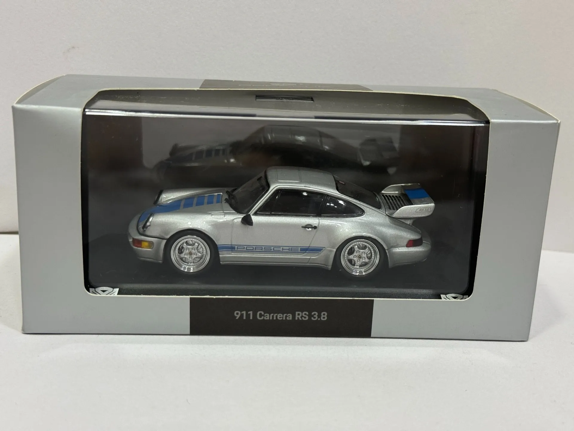 

Diecast Spark 1/43 Scale Porsche 911 Carrera RS 3.8 Alloy Car Model Collectible Toy Gift Souvenir Display Ornament