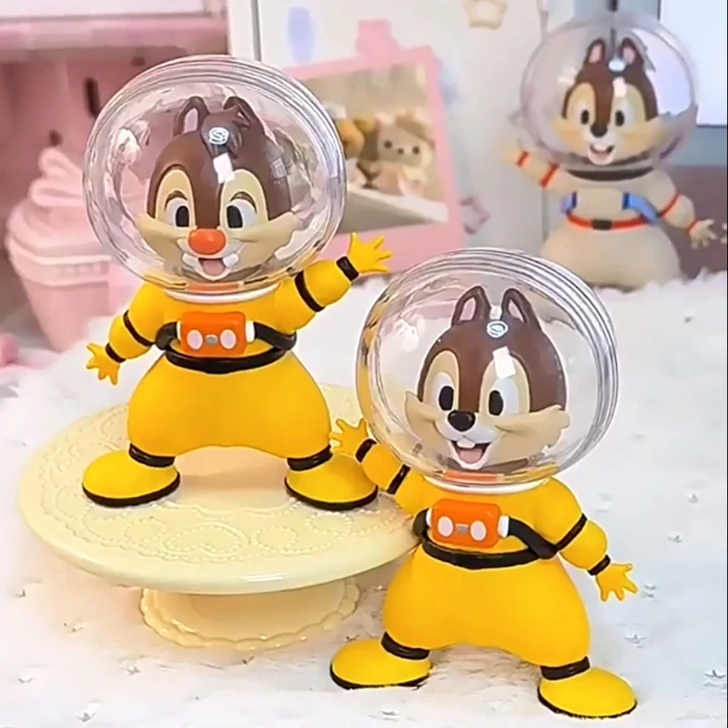 Chip e Dale Serie a tema spaziale Scatola cieca Astronauta Spazio Figurina Bambola magnetica Ornamento da tavolo Gashapon Giocattoli Regalo anime