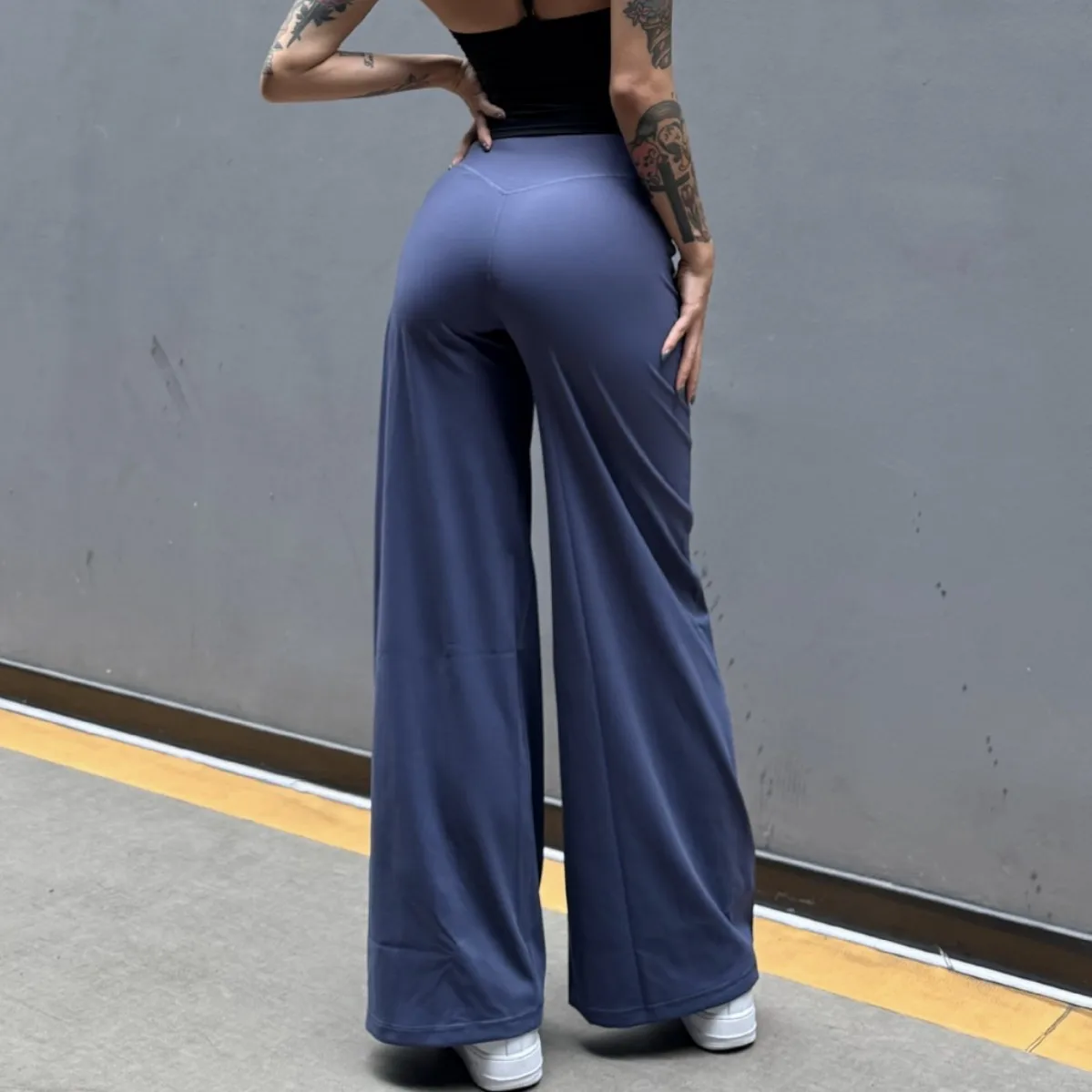 

Женские широкие брюки для йоги с высокой талией — быстросохнущие, с подтяжкой ягодиц и свободной посадкой для повседневного использования и тренировок