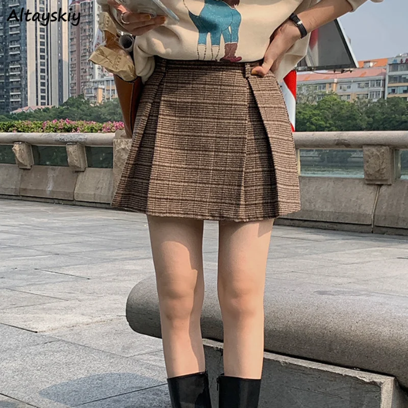 

High Waist Thick Mini Pleated Skirt Women Simple Streetwear Vintage Plaid Office Ladies All-match Gentle Harajuku Y2k New Winter