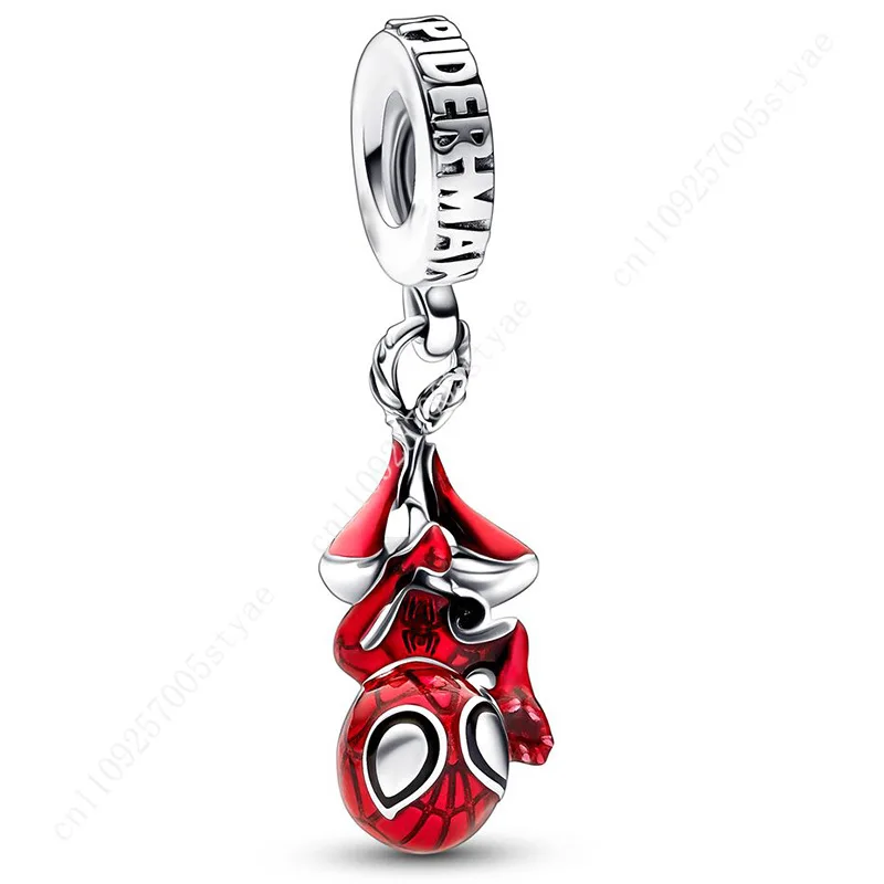 

Spider Man Keychain for Decorate Backpack Necklace 3D Superhero Keychain Ideas for Holiday Gifts Halloween Christmas Cosplay