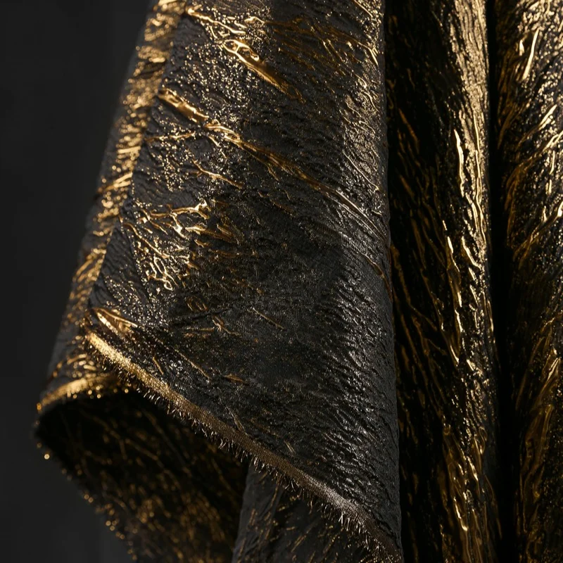 Black Gold Vein Pattern Undulating Gilded Jacquard Fabric, Three-dimensional Sparkling Heavy Texture Clothing Design Fabric