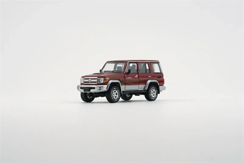 

BMC 1:64 Land Cruiser Prado LC95 /LC76 LHD Diecast Model Car