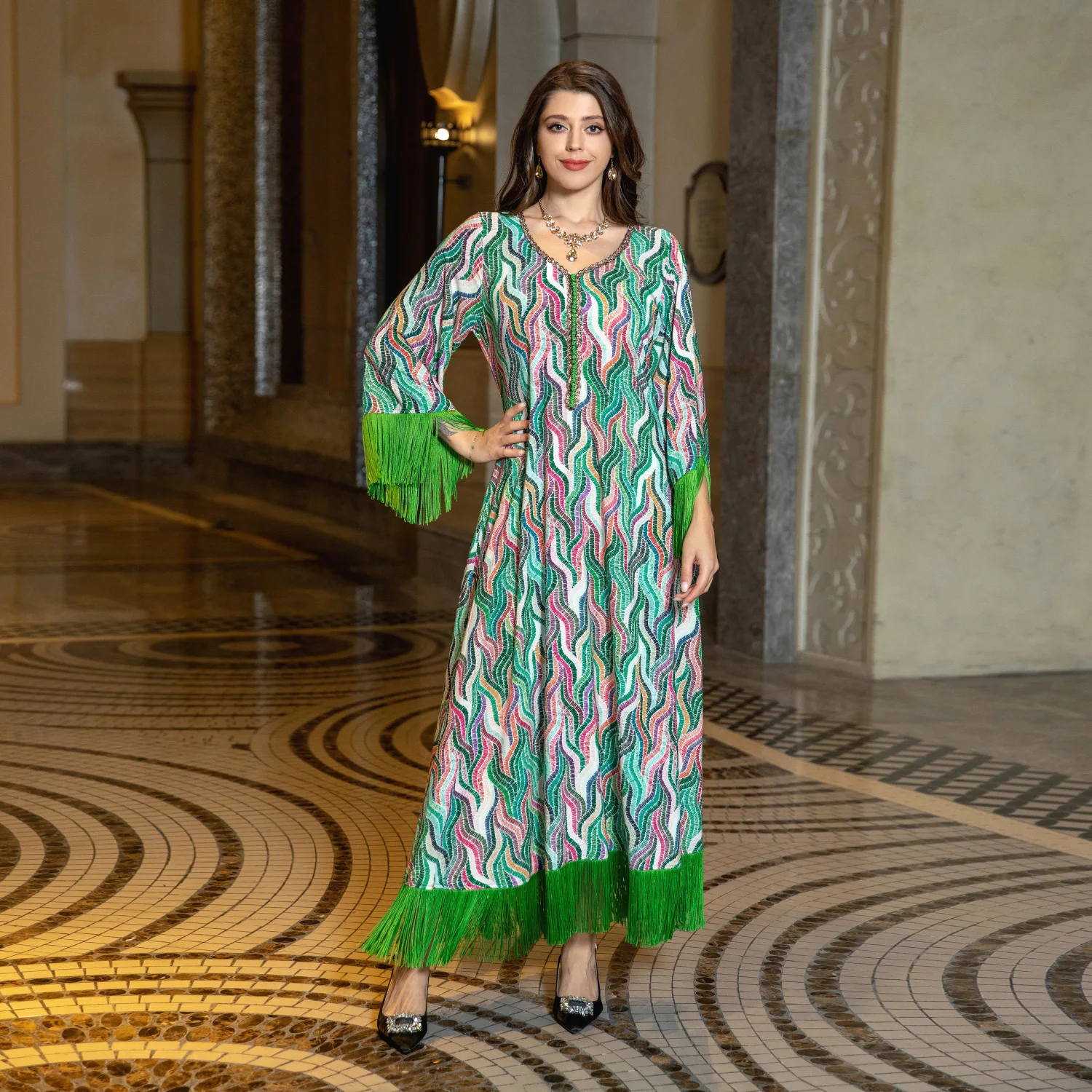 Women's Galabiyat Chic Rhinestone Printing Tassel Patchwork Full Sleeve V-Neck Elegant Abayah for Female 2024 Dubai Wolen Dress